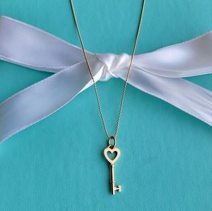 18k rose gold heart key pendant necklace